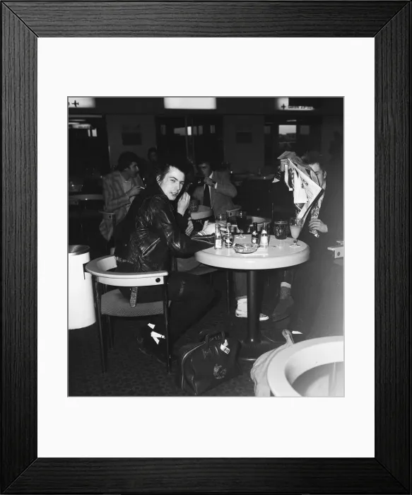 Framed Print : The Sex Pistols at Heathrow Airport before flying off for an American tour Framed Print : The Sex Pistols at Heathrow Airport before flying off for an American tour