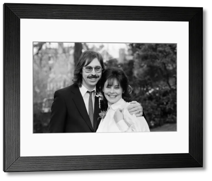 Framed Print : Micky Moody, guitarist with Whitesnake, married Maureen Thain at Richmond Registry Office Framed Print : Micky Moody, guitarist with Whitesnake, married Maureen Thain at Richmond Registry Office