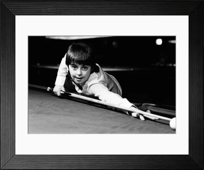 Framed Print : Schoolboy Ronnie O Sullivan, aged ten, is already beating grown men in club