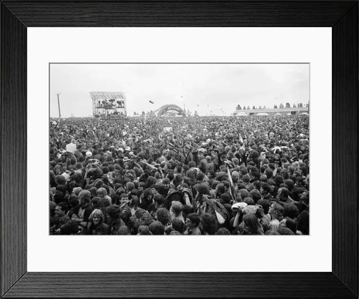 Framed Print : Monsters of Rock festival at Castle Donington. 20th August 1983 Framed Print : Monsters of Rock festival at Castle Donington. 20th August 1983
