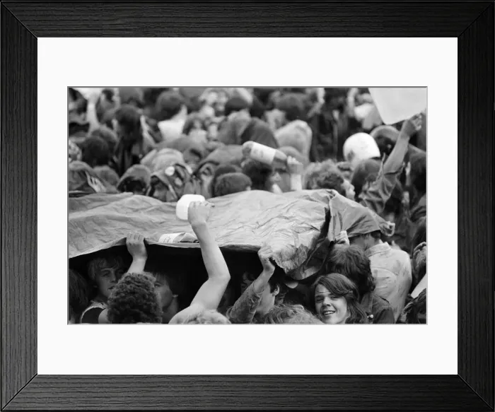 Framed Print : Monsters of Rock festival at Castle Donington. 20th August 1983 Framed Print : Monsters of Rock festival at Castle Donington. 20th August 1983