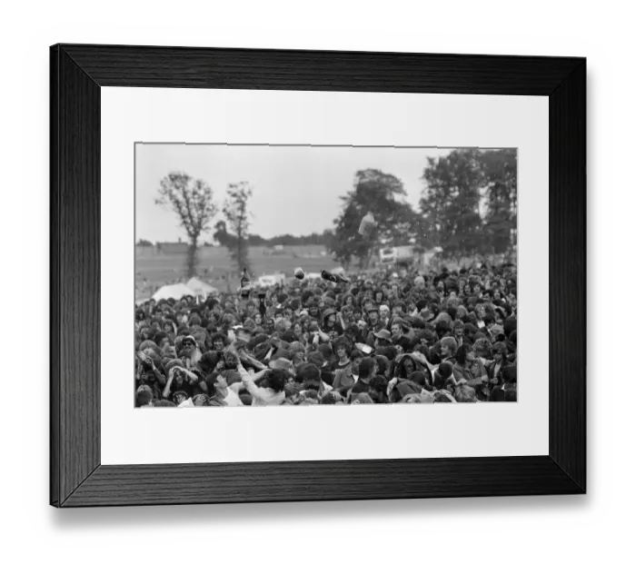Framed Print : Bottles being thrown in the audience at Monsters of Rock festival at Castle Donington Framed Print : Bottles being thrown in the audience at Monsters of Rock festival at Castle Donington