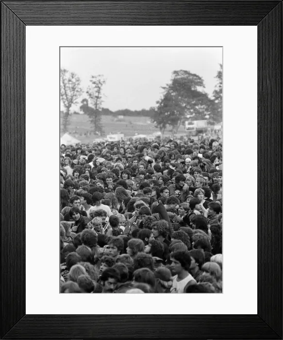 Framed Print : Monsters of Rock festival at Castle Donington. 20th August 1983 Framed Print : Monsters of Rock festival at Castle Donington. 20th August 1983