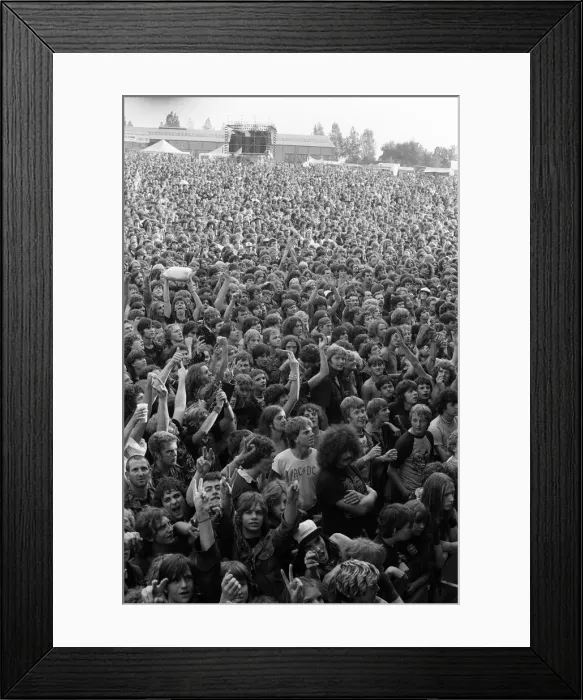 Framed Print : Monsters of Rock festival at Castle Donington. 20th August 1983 Framed Print : Monsters of Rock festival at Castle Donington. 20th August 1983