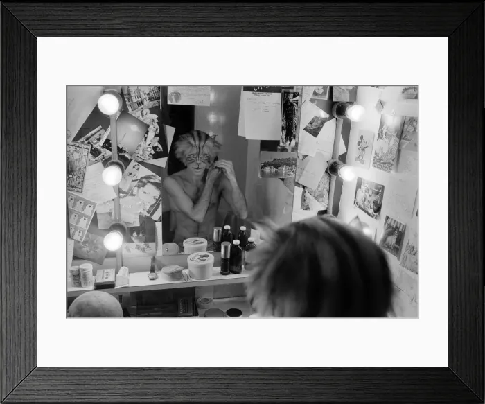 Framed Print : Kenn Wells, dancer who plays the character Skimbleshanks in West End show Cats
