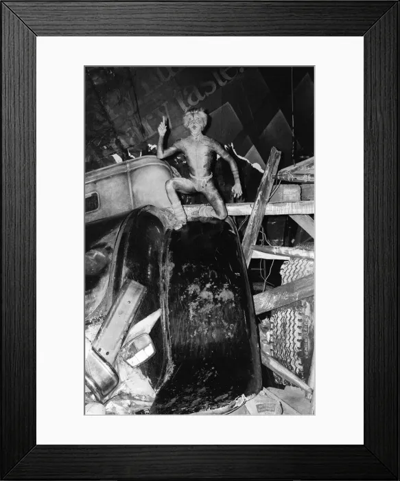 Framed Print : Kenn Wells, dancer who plays the character Skimbleshanks in West End show Cats Framed Print : Kenn Wells, dancer who plays the character Skimbleshanks in West End show Cats