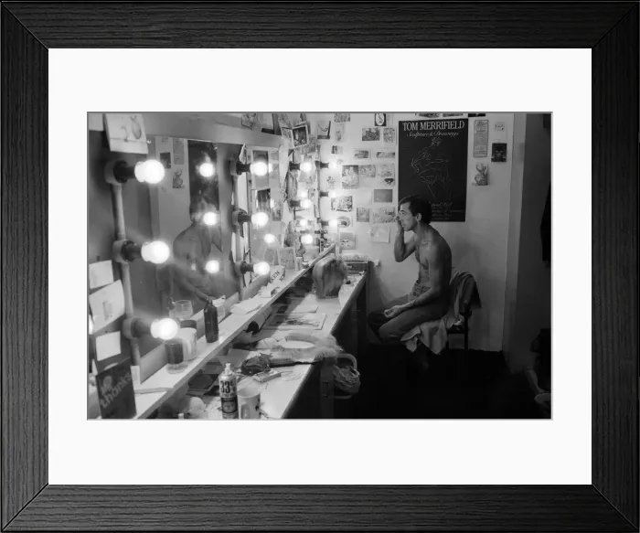 Framed Print : Kenn Wells, dancer who plays the character Skimbleshanks in West End show Cats Framed Print : Kenn Wells, dancer who plays the character Skimbleshanks in West End show Cats
