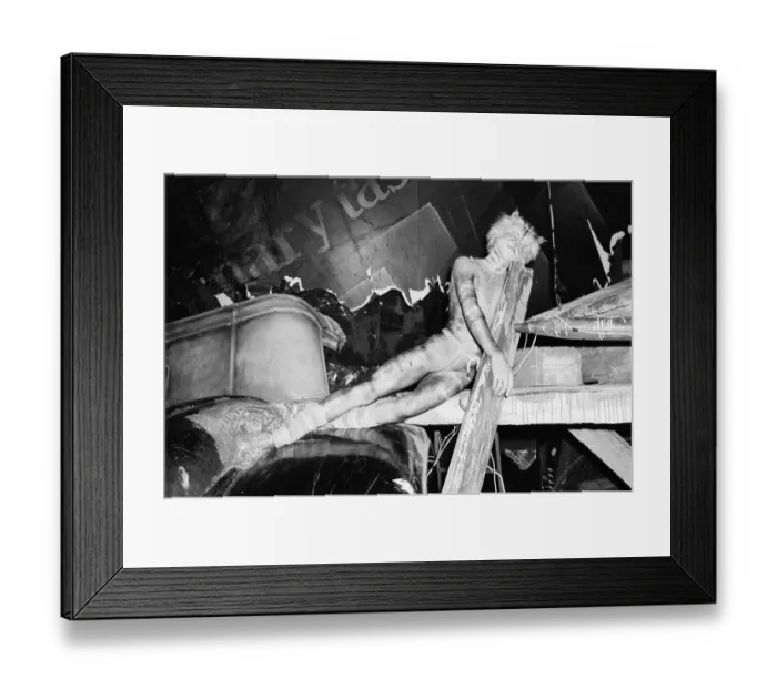 Framed Print : Kenn Wells, dancer who plays the character Skimbleshanks in West End show Cats