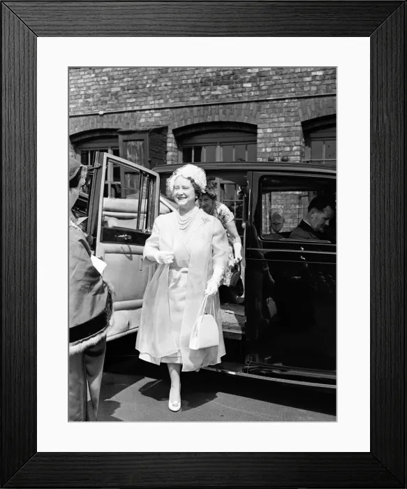 Framed Print : Queen Elizabeth The Queen Mother arrives at the premises of Christy and Co Ltd hatters Framed Print : Queen Elizabeth The Queen Mother arrives at the premises of Christy and Co Ltd hatters