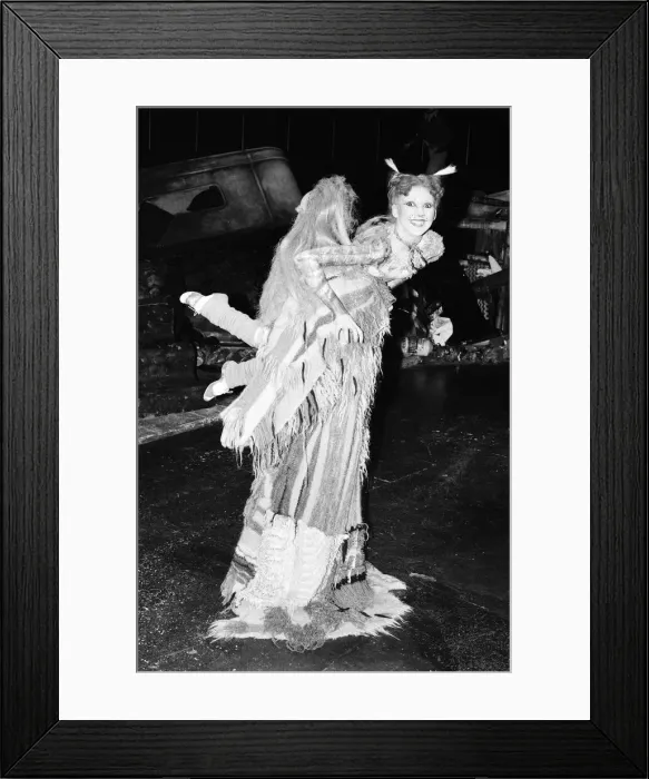 Framed Print : Bonnie Langford, star of hit musical Cats, she plays the character Rumpleteazer in Framed Print : Bonnie Langford, star of hit musical Cats, she plays the character Rumpleteazer in