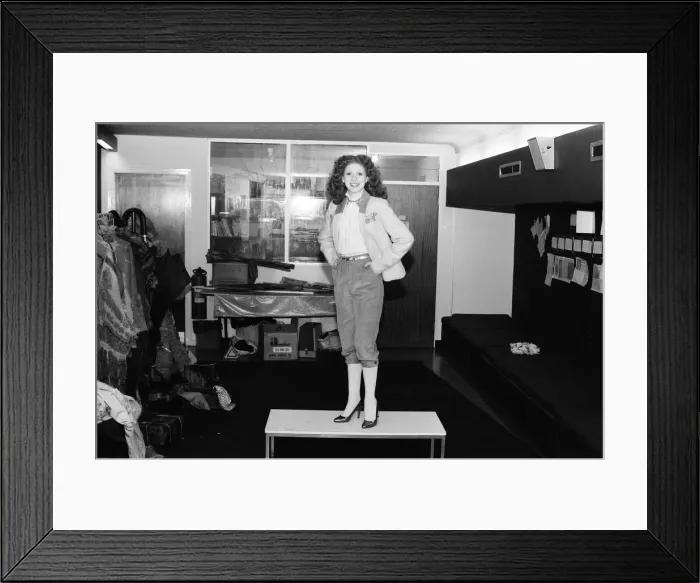 Framed Print : Bonnie Langford, star of hit musical Cats, she plays the character Rumpleteazer in Framed Print : Bonnie Langford, star of hit musical Cats, she plays the character Rumpleteazer in