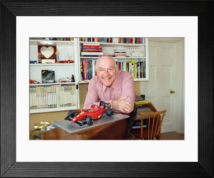 Framed Print : Motorsport commentator Murray Walker. 25th March 1997 Framed Print : Motorsport commentator Murray Walker. 25th March 1997