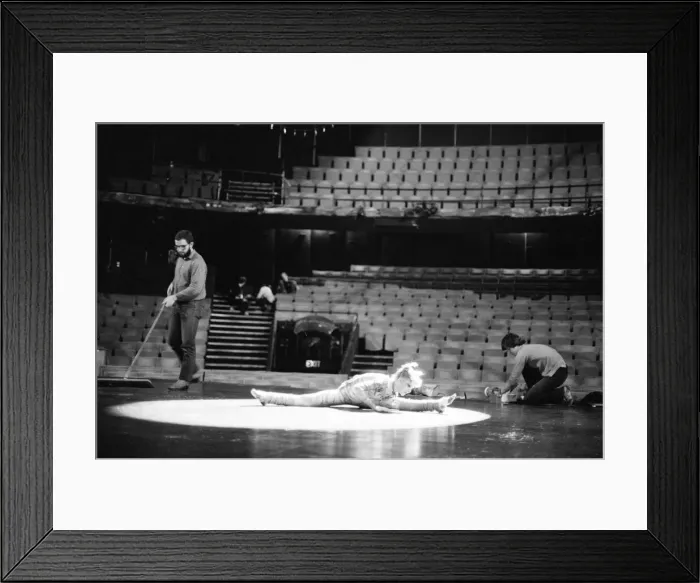 Framed Print : Bonnie Langford, star of hit musical Cats, she plays the character Rumpleteazer in Framed Print : Bonnie Langford, star of hit musical Cats, she plays the character Rumpleteazer in