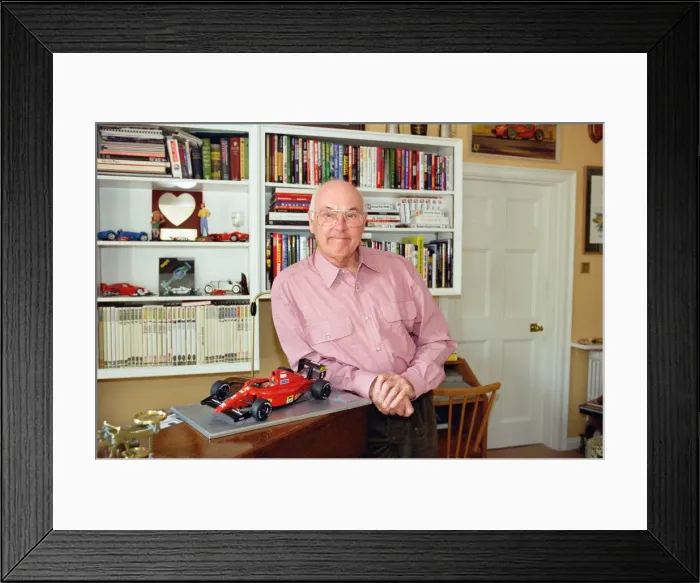 Framed Print : Motorsport commentator Murray Walker. 25th March 1997 Framed Print : Motorsport commentator Murray Walker. 25th March 1997