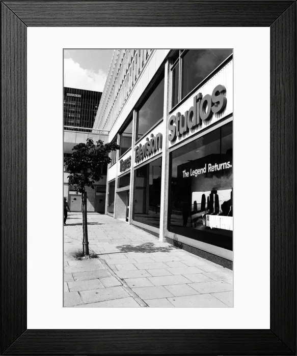 Framed Print : Picket outside the ITN Building, Wells Street, London. 11th August 1979 Framed Print : Picket outside the ITN Building, Wells Street, London. 11th August 1979