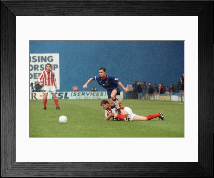 Framed Print : Chelsea 3-2 Sheffield United, Premier league match at Stamford Bridge