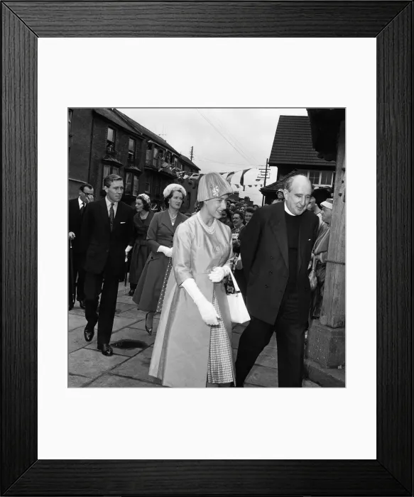 Framed Print : Princess Margaret and Antony Armstrong-Jones visit Crediton, Devon Framed Print : Princess Margaret and Antony Armstrong-Jones visit Crediton, Devon