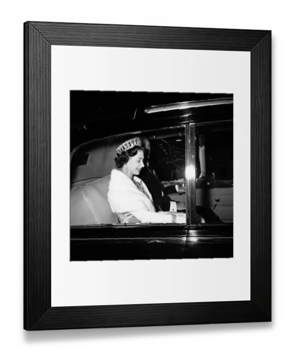 Framed Print : Members of the Royal Family attend a banquet at the Thai Embassy Framed Print : Members of the Royal Family attend a banquet at the Thai Embassy