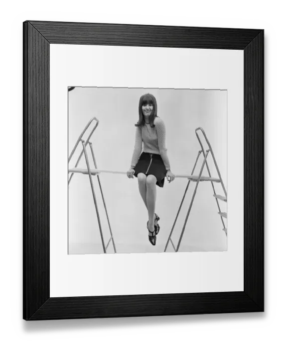 Framed Print : Picture shows Ready Steady Go! presenter Cathy McGowan in a fashion shoot