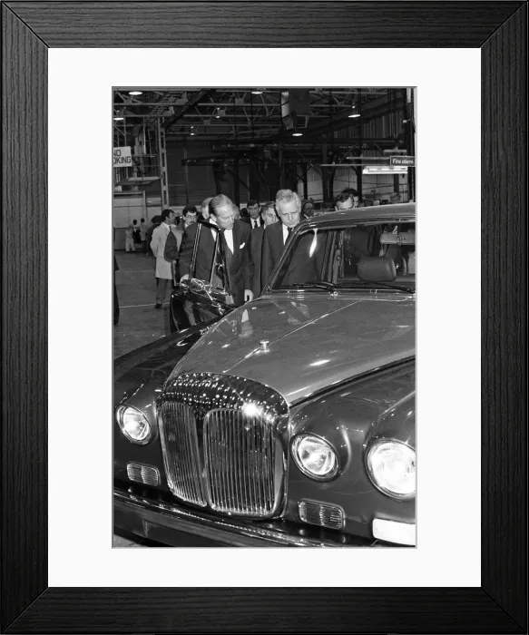 Framed Print : Prince Philip, Duke of Edinburgh visits the Jaguar assembly plant at Browns Lane Framed Print : Prince Philip, Duke of Edinburgh visits the Jaguar assembly plant at Browns Lane