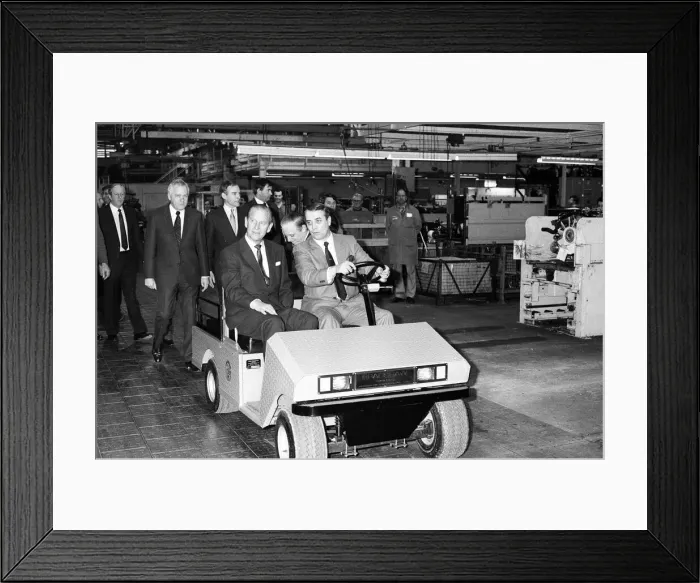 Framed Print : Prince Philip, Duke of Edinburgh visits the Jaguar assembly plant at Browns Lane Framed Print : Prince Philip, Duke of Edinburgh visits the Jaguar assembly plant at Browns Lane