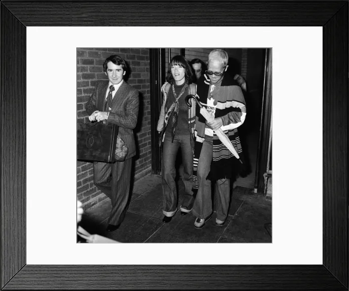 Framed Print : Elton John jets back to London all ready to move house. He is in the process of moving Framed Print : Elton John jets back to London all ready to move house. He is in the process of moving