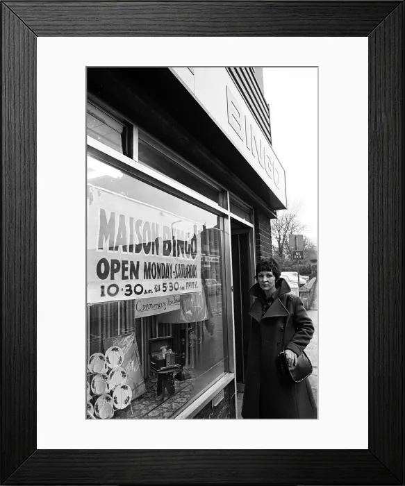 Framed Print : Maison Bingo, Stockton. 1975 Framed Print : Maison Bingo, Stockton. 1975