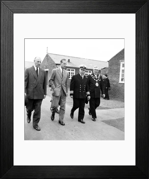 Framed Print : Prince Philip, Duke of Edinburgh visits Durham Technical College. 6th July 1960 Framed Print : Prince Philip, Duke of Edinburgh visits Durham Technical College. 6th July 1960
