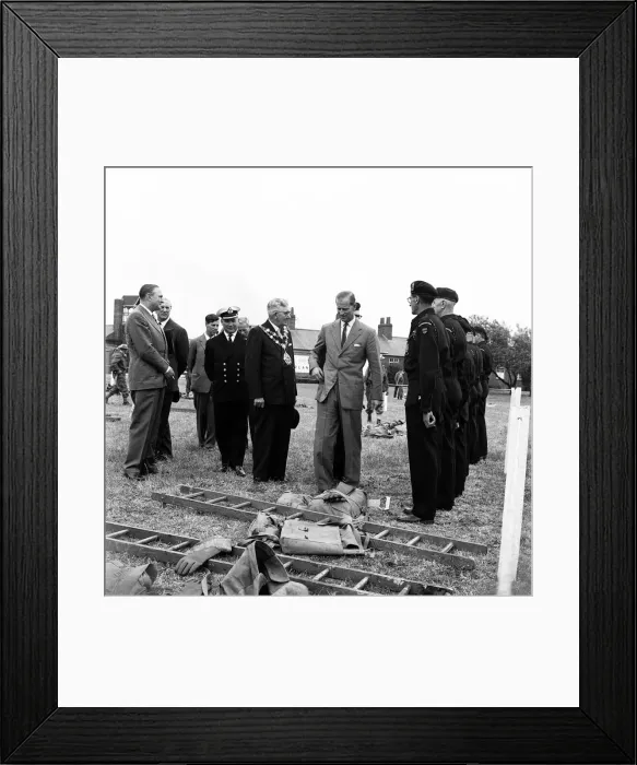Framed Print : Prince Philip, Duke of Edinburgh visits Durham Technical College. 6th July 1960 Framed Print : Prince Philip, Duke of Edinburgh visits Durham Technical College. 6th July 1960