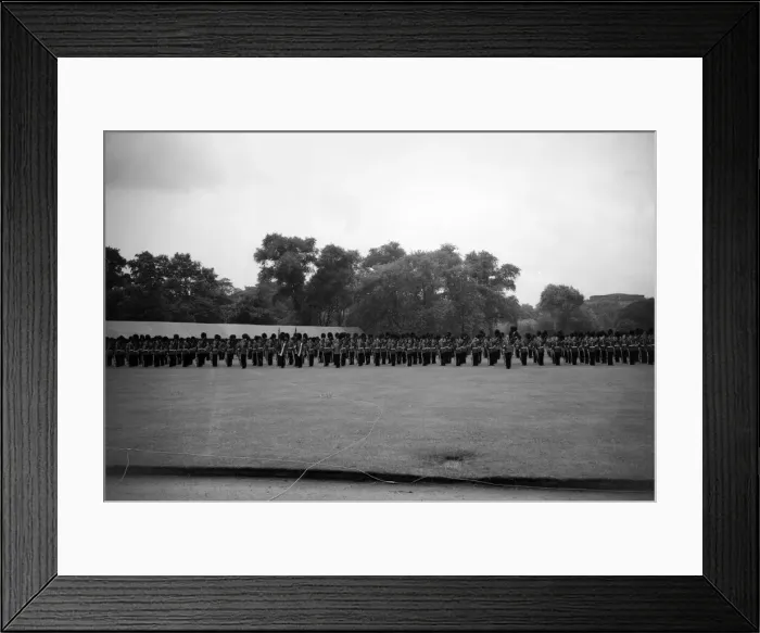 Framed Print : The farewell parade of the 3rd Battalion of the Grenadier Guards in the garden of Framed Print : The farewell parade of the 3rd Battalion of the Grenadier Guards in the garden of