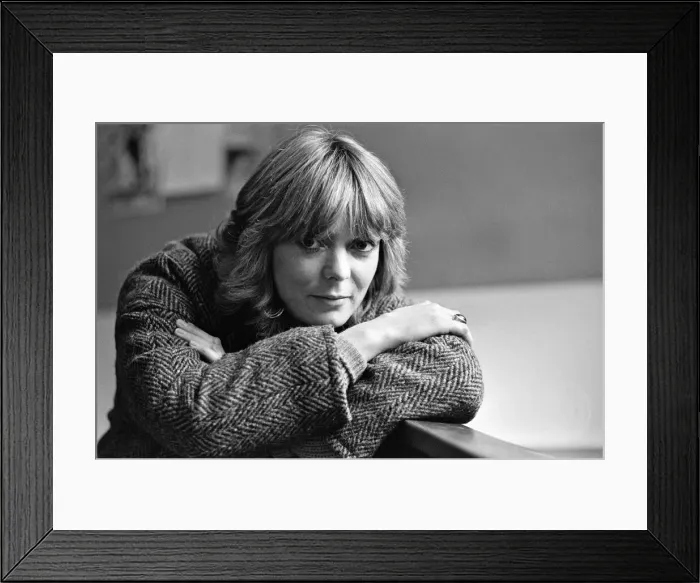 Framed Print : Actress Alison Steadman in Liverpool. 19th November 1985 Framed Print : Actress Alison Steadman in Liverpool. 19th November 1985