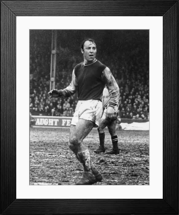 Framed Print : Manchester City 1 v West Ham United 5 League Division One match at Maine Road Framed Print : Manchester City 1 v West Ham United 5 League Division One match at Maine Road