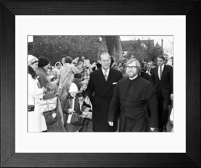 Framed Print : Prince Philip, Duke of Edinburgh visits St Leonards Church, Ryton-on-Dunsmore Framed Print : Prince Philip, Duke of Edinburgh visits St Leonards Church, Ryton-on-Dunsmore