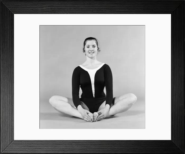 Framed Print : Avril Lennox, British Gymnast, Daily Mirror Studio, London, Tuesday 14th January 1975 Framed Print : Avril Lennox, British Gymnast, Daily Mirror Studio, London, Tuesday 14th January 1975