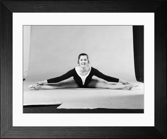 Framed Print : Avril Lennox, British Gymnast, Daily Mirror Studio, London, Tuesday 14th January 1975 Framed Print : Avril Lennox, British Gymnast, Daily Mirror Studio, London, Tuesday 14th January 1975