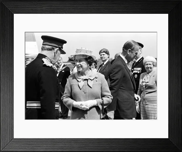 Framed Print : Queen Elizabeth II and Prince Philip, Duke of Edinburgh attend the opening of a new Framed Print : Queen Elizabeth II and Prince Philip, Duke of Edinburgh attend the opening of a new