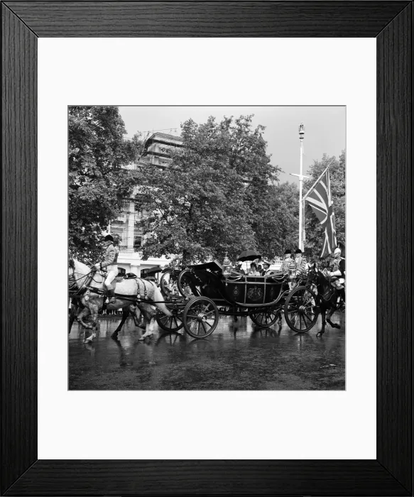 Framed Print : The state visit to England by the King and Queen of Thailand Framed Print : The state visit to England by the King and Queen of Thailand