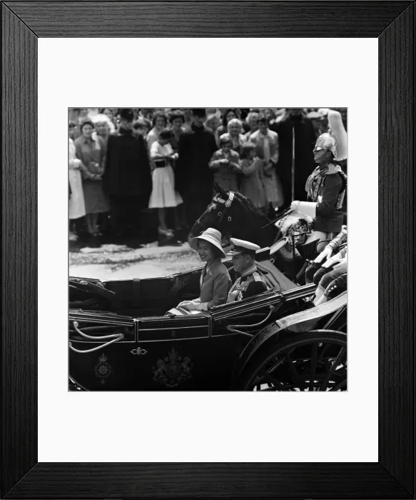 Framed Print : The state visit to England by the King and Queen of Thailand Framed Print : The state visit to England by the King and Queen of Thailand
