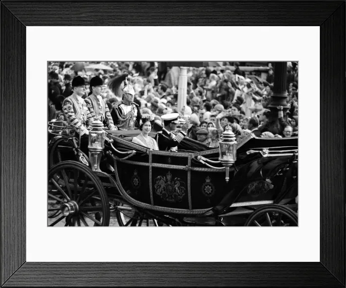 Framed Print : The state visit to England by the King and Queen of Thailand Framed Print : The state visit to England by the King and Queen of Thailand