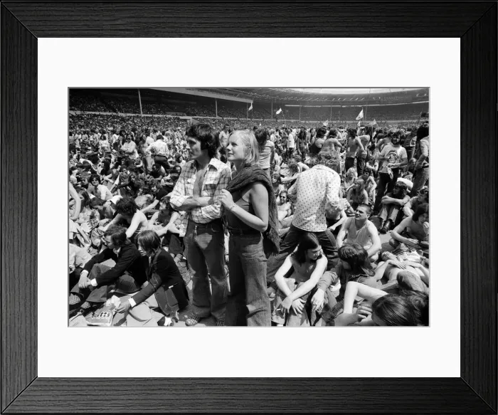 Framed Print : General view showing the thousands of fans at the Midsummer Music concert at Wembley