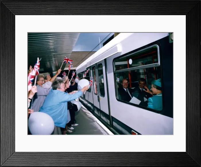 Framed Print : Queen Elizabeth II visits St Peters Square, Manchester. The Queen travels Framed Print : Queen Elizabeth II visits St Peters Square, Manchester. The Queen travels