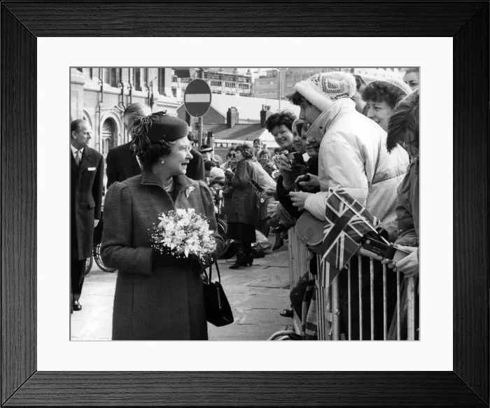 Framed Print : Queen Elizabeth II visits Manchester. 21st March 1986 Framed Print : Queen Elizabeth II visits Manchester. 21st March 1986