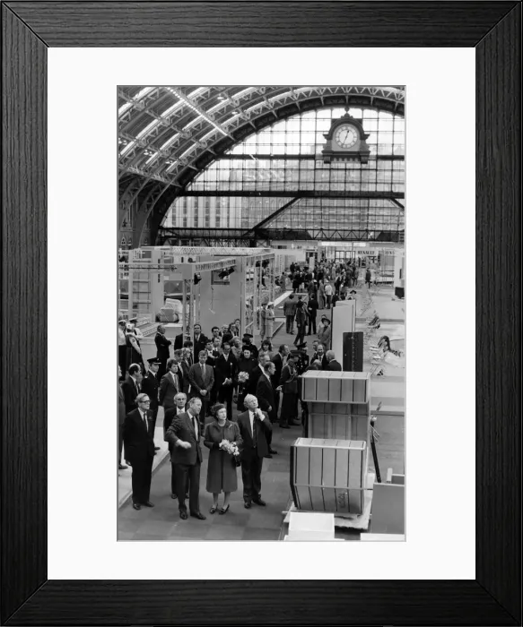 Framed Print : Queen Elizabeth II and Prince Philip, Duke of Edinburgh visit the G-Mex Centre Framed Print : Queen Elizabeth II and Prince Philip, Duke of Edinburgh visit the G-Mex Centre