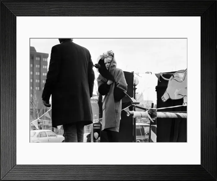 Framed Print : Television presenter Paula Yates at Albert Dock, Liverpool. 8th February 1986 Framed Print : Television presenter Paula Yates at Albert Dock, Liverpool. 8th February 1986