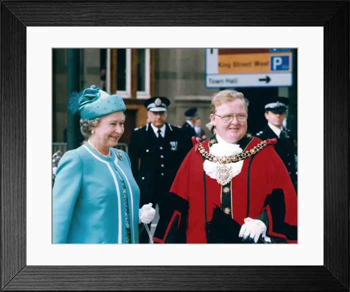 Framed Print : Queen Elizabeth II visits St Peters Square, Manchester. The Queen with Lord Mayor Bill Framed Print : Queen Elizabeth II visits St Peters Square, Manchester. The Queen with Lord Mayor Bill