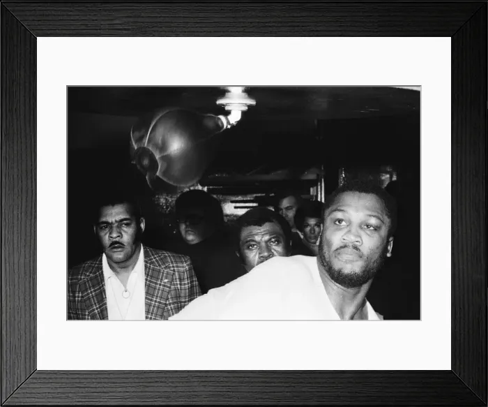 Framed Print : Joe Frazier preparing for his second fight with Muhammad Ali. 21st January 1974 Framed Print : Joe Frazier preparing for his second fight with Muhammad Ali. 21st January 1974