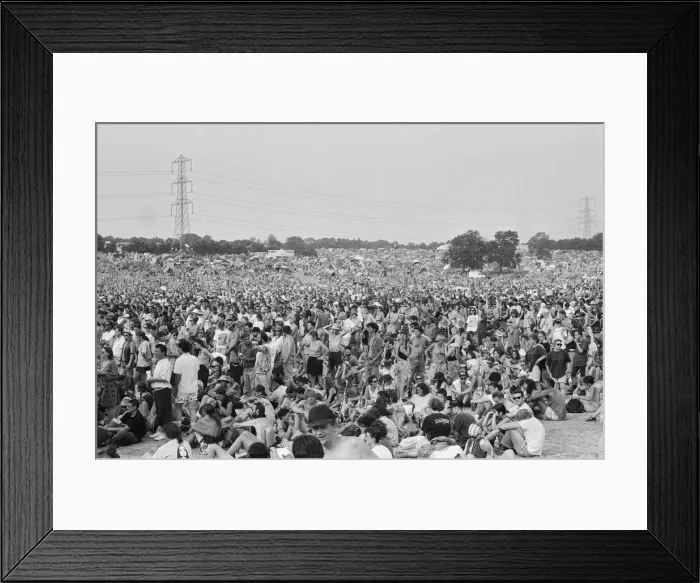 Framed Print : Glastonbury Festival, Pilton, Somerset. Picture shows scenes from the 1992 Framed Print : Glastonbury Festival, Pilton, Somerset. Picture shows scenes from the 1992