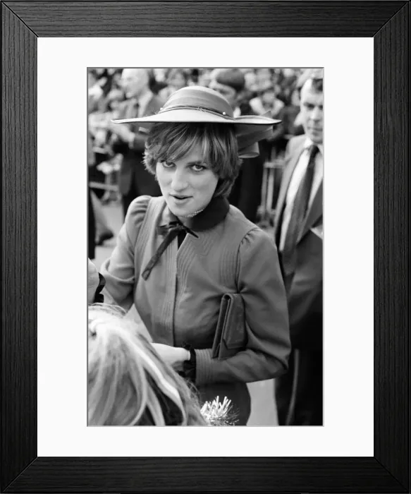 Framed Print : Diana, Princess of Wales visits Rhyl, at the start of a three-day tour of Wales Framed Print : Diana, Princess of Wales visits Rhyl, at the start of a three-day tour of Wales