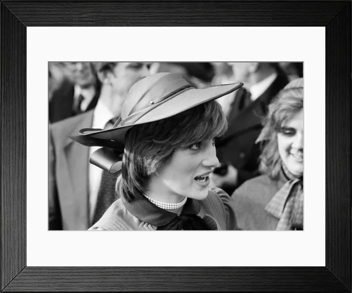 Framed Print : Diana, Princess of Wales visits Rhyl, at the start of a three-day tour of Wales Framed Print : Diana, Princess of Wales visits Rhyl, at the start of a three-day tour of Wales
