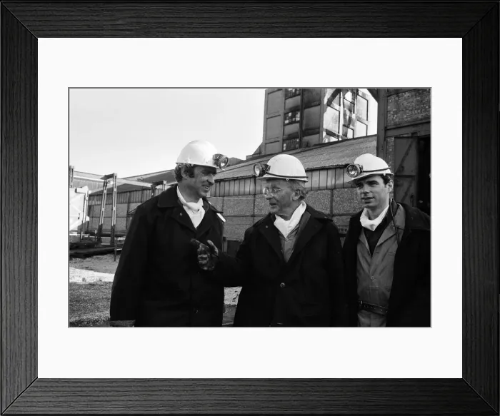 Framed Print : The Archbishop of Canterbury Donald Coggan visits Betteshanger Colliery, Kent Framed Print : The Archbishop of Canterbury Donald Coggan visits Betteshanger Colliery, Kent